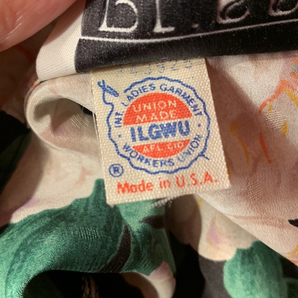 🌹Vintage White Gardenia Dot Jacquard Tie Neck Blouse - Picture 8 of 11